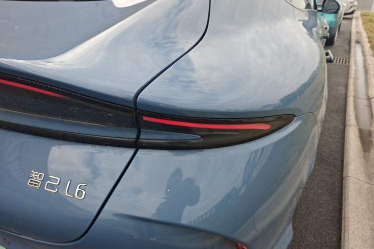 Used IM L6 2024 Max Standard Edition Right Rear Taillight