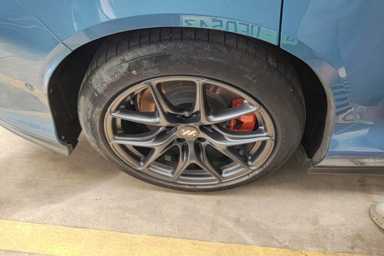 Used IM L6 2024 Max Standard Edition Right Rear Wheel Hub