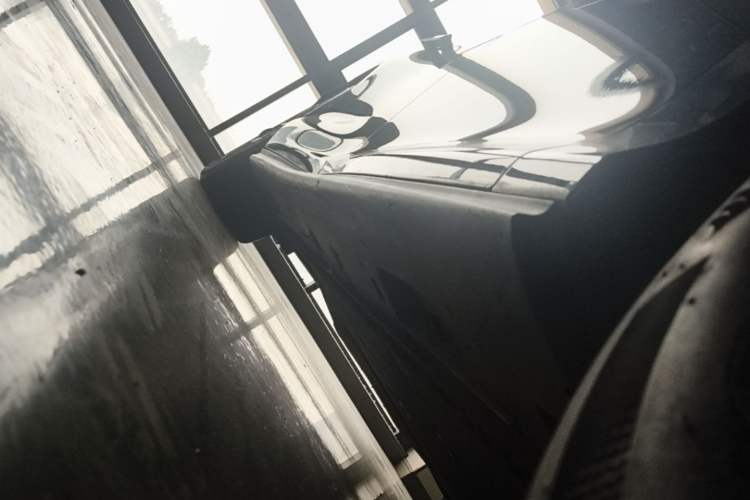 Used IM L6 2024 Max Standard Edition Right Side Sill
