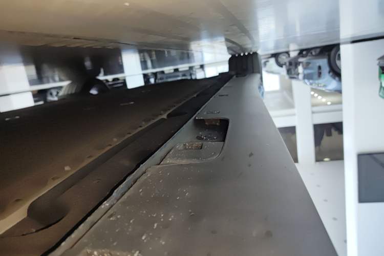 Used IM L6 2024 Max Standard Edition Right Side Sill