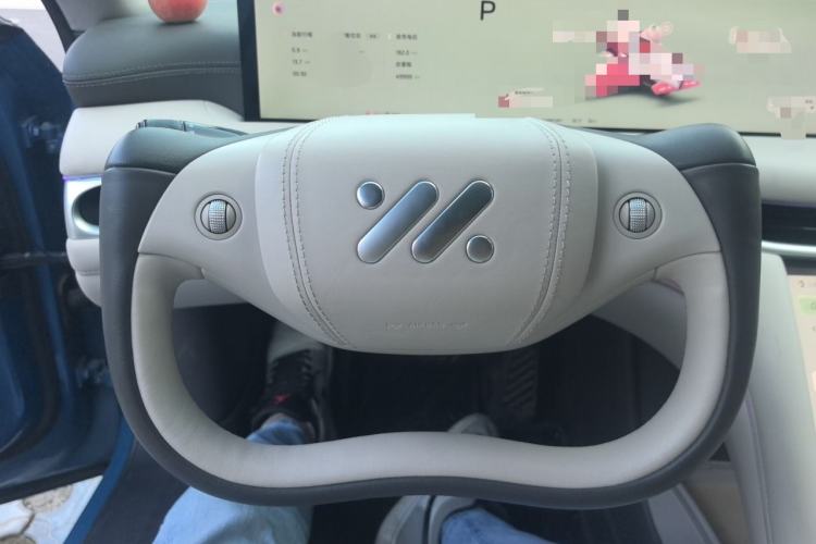 Used IM L6 2024 Max Standard Edition Steering Wheel