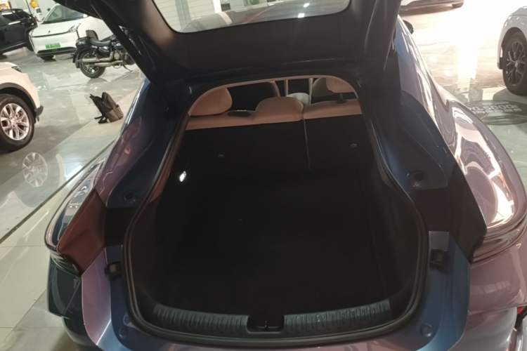 Used IM L6 2024 Max Standard Edition Trunk