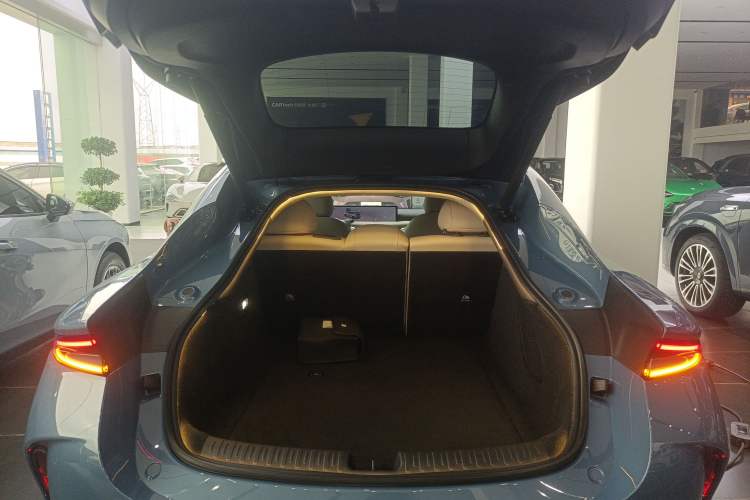 Used IM L6 2024 Max Standard Edition Trunk