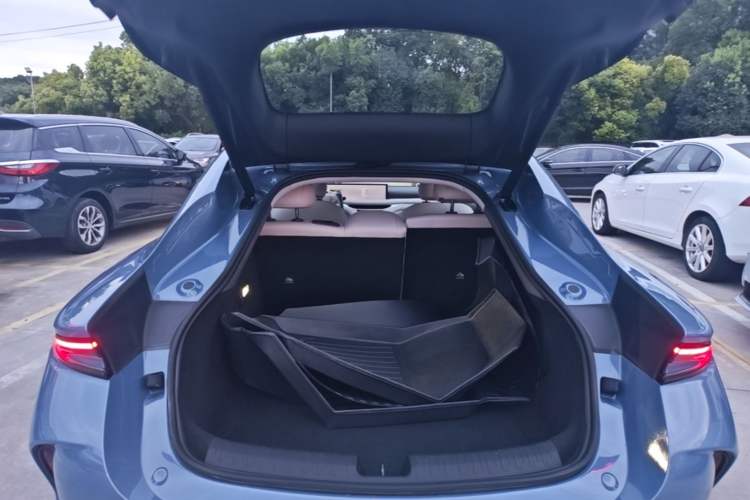 Used IM L6 2024 Max Standard Edition Trunk