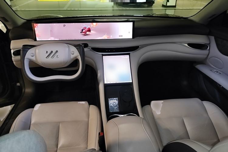Used IM L6 2024 Max Long-Range Version Center Console