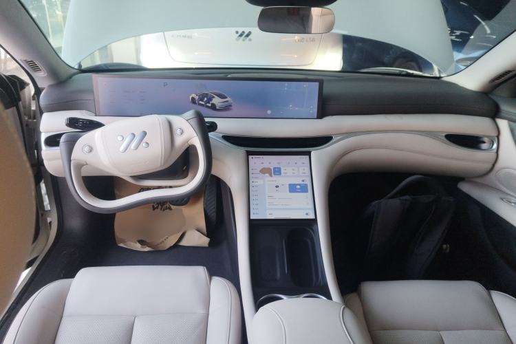 Used IM L6 2024 Max Standard Edition Center Console