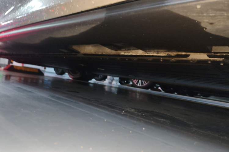 Used IM L6 2024 Max Standard Edition Chassis Front Right