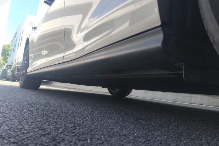 Used IM L6 2024 Max Enhanced Performance Edition Chassis Rear Left