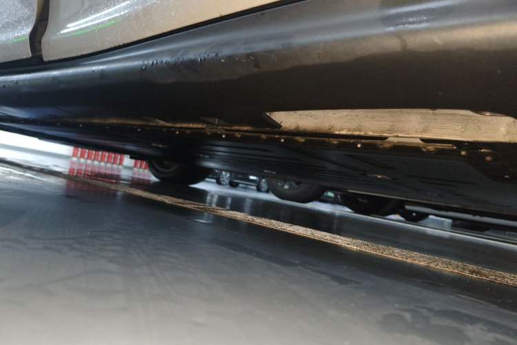 Used IM L6 2024 Max Standard Edition Chassis Rear Left