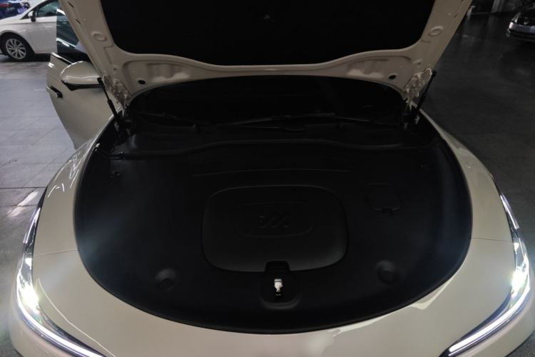 Used IM L6 2024 Max Standard Edition Engine Bay