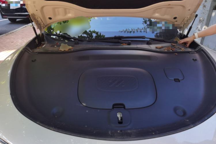 Used IM L6 2024 Max Long-Range Version Engine Bay