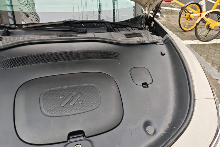 Used IM L6 2024 Max Standard Edition Engine Bay Left