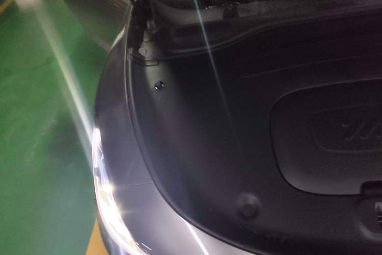 Used IM L6 2024 Max Standard Edition Engine Bay Right