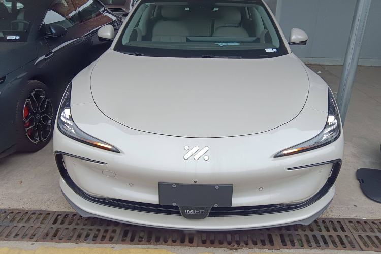 Used IM L6 2024 Max Standard Edition Exterior 1