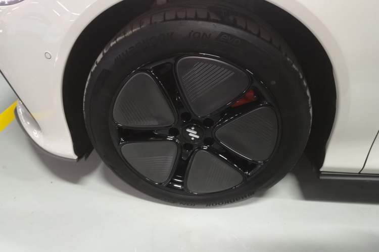 Used IM L6 2024 Max Extended-Range Version Exterior 4