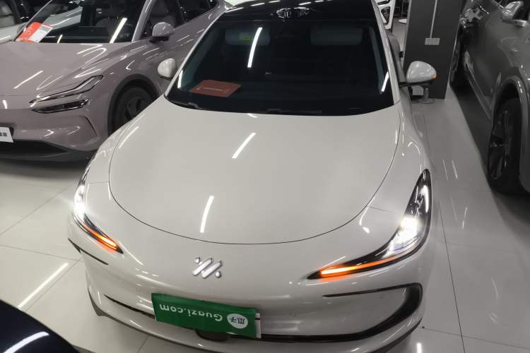 Used IM L6 2024 Max Standard Edition Front