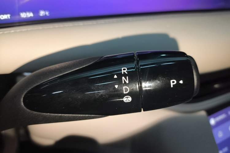 Used IM L6 2024 Max Long-Range Version Gear Lever