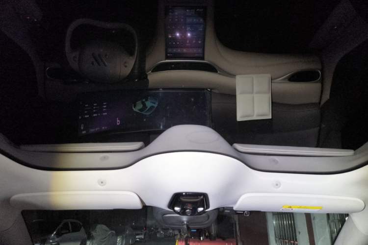 Used IM L6 2024 Max Standard Edition Headliner