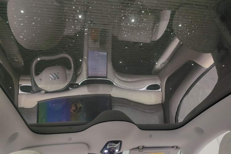 Used IM L6 2024 Max Standard Edition Headliner