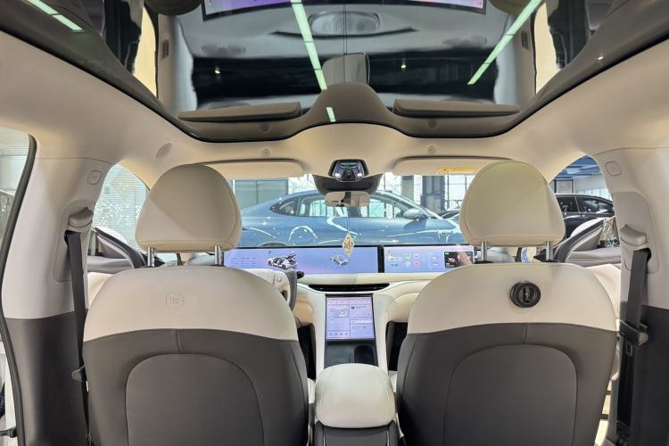 Used IM L6 2024 Max Long-Range Version Interior 11