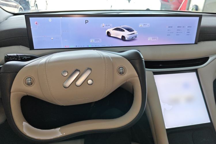 Used IM L6 2024 Max Standard Edition Interior 2