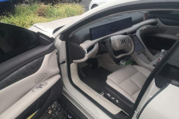 Used IM L6 2024 Max Standard Edition Interior 3