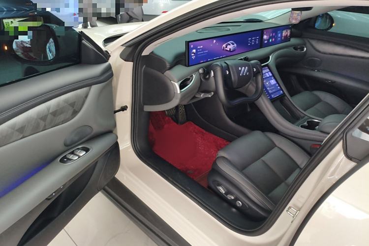 Used IM L6 2024 Max Extended-Range Version Interior 3