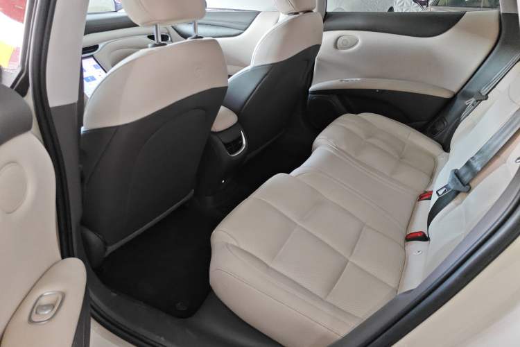Used IM L6 2024 Max Standard Edition Interior 4