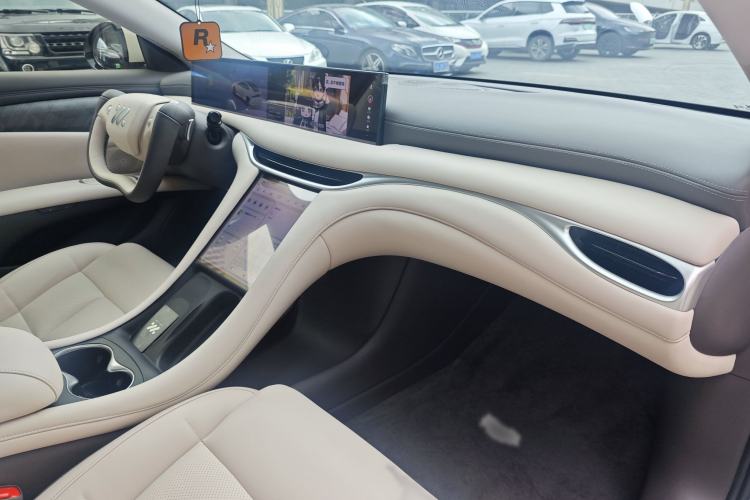 Used IM L6 2024 Max Extended-Range Version Interior 4