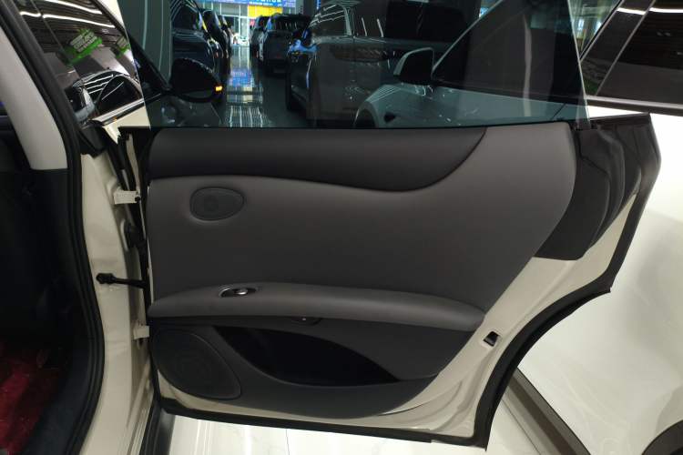 Used IM L6 2024 Max Extended-Range Version Interior 6
