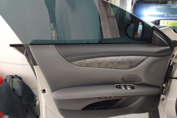 Used IM L6 2024 Max Extended-Range Version Interior 7