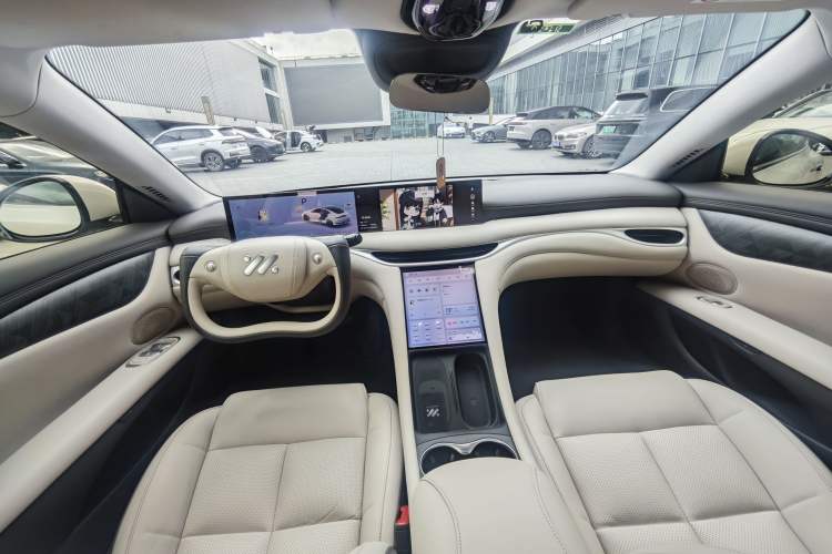 Used IM L6 2024 Max Extended-Range Version Interior 8