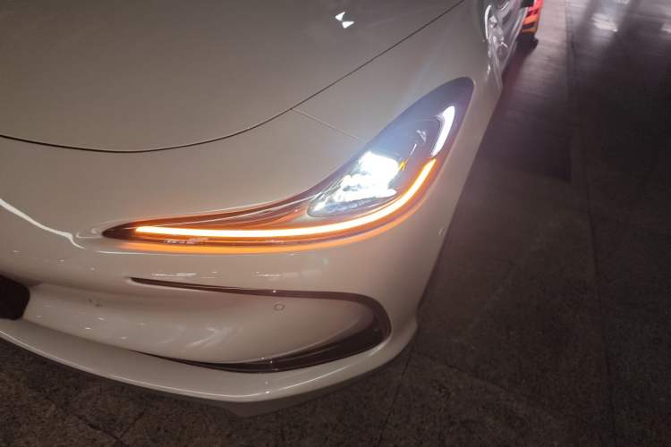 Used IM L6 2024 Max Standard Edition Left Front Headlight