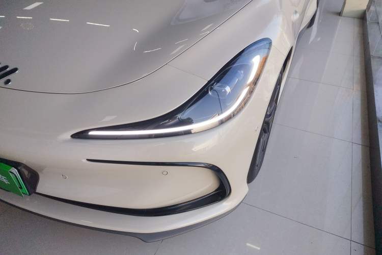 Used IM L6 2024 Max Standard Edition Left Front Headlight