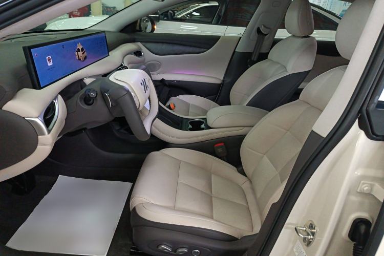 Used IM L6 2024 Max Extended-Range Version Left Front Seat