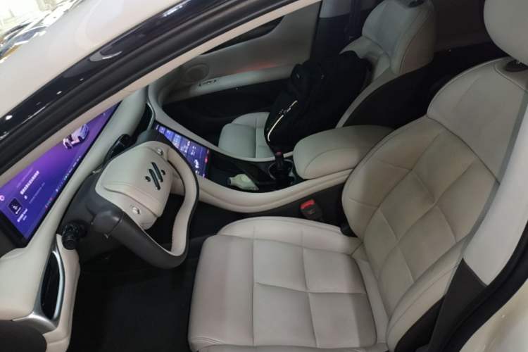 Used IM L6 2024 Max Long-Range Version Left Front Seat