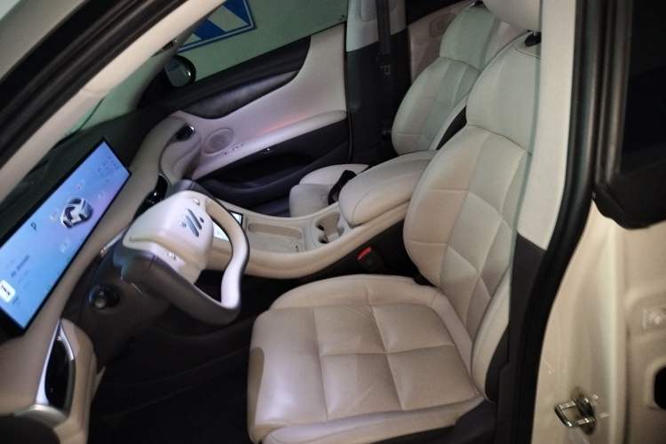 Used IM L6 2024 Max Long-Range Version Left Front Seat