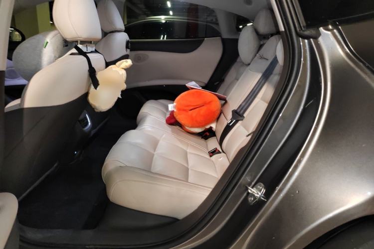 Used IM L6 2024 Max Long-Range Version Left Rear Seat