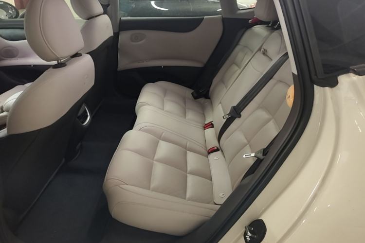 Used IM L6 2024 Max Standard Edition Left Rear Seat