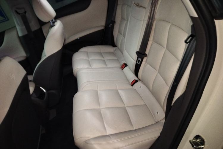 Used IM L6 2024 Max Long-Range Version Left Rear Seat