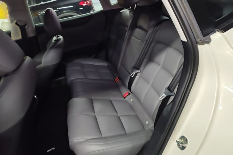 Used IM L6 2024 Max Enhanced Performance Edition Left Rear Seat