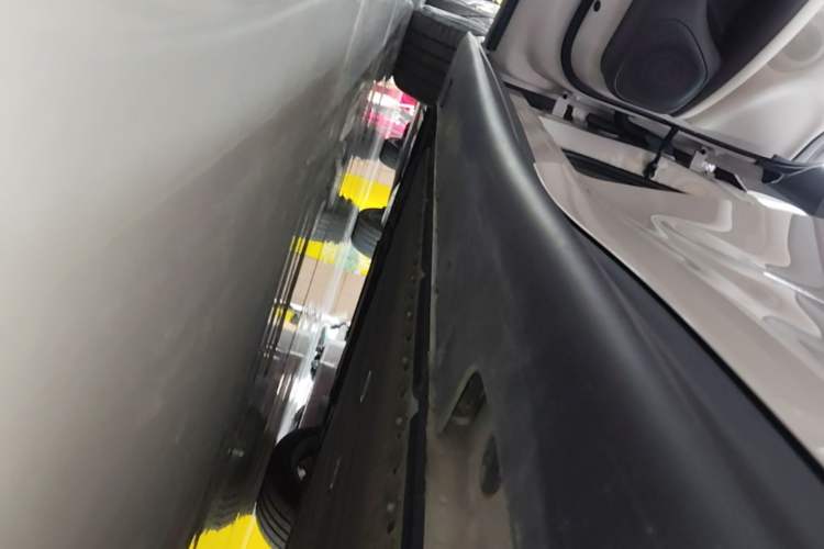 Used IM L6 2024 Max Standard Edition Left Side Sill