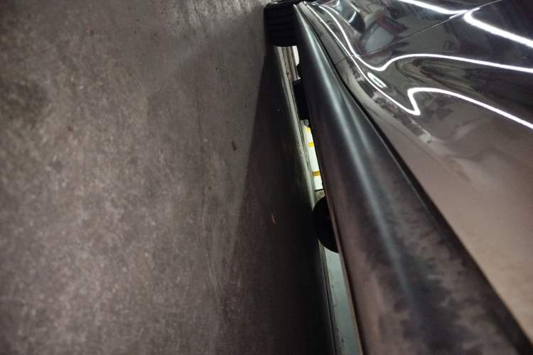 Used IM L6 2024 Max Long-Range Version Left Side Sill