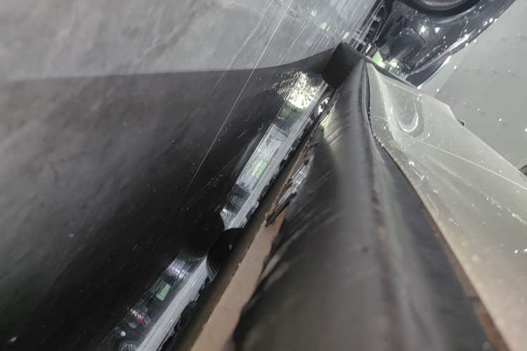 Used IM L6 2024 Max Standard Edition Left Side Sill