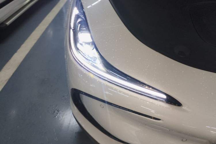 Used IM L6 2024 Max Standard Edition Right Front Headlight