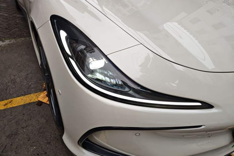 Used IM L6 2024 Max Standard Edition Right Front Headlight
