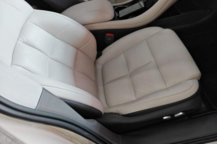 Used IM L6 2024 Max Standard Edition Right Front Seat