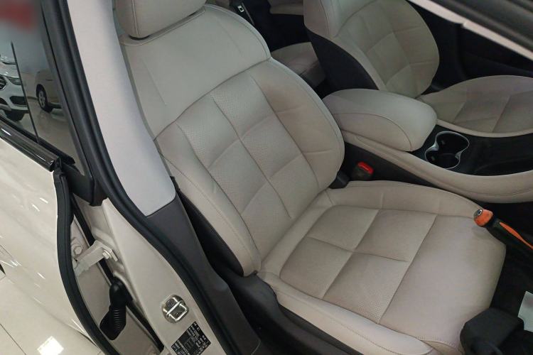 Used IM L6 2024 Max Extended-Range Version Right Front Seat