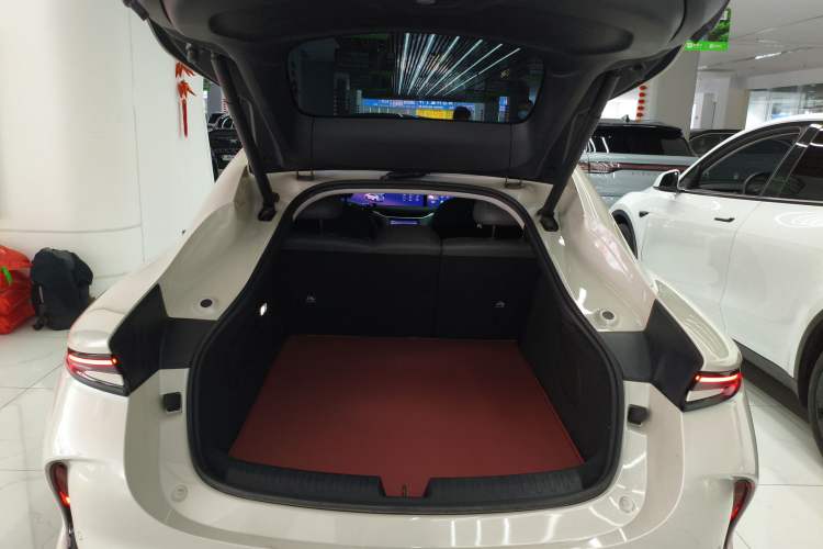 Used IM L6 2024 Max Extended-Range Version Trunk