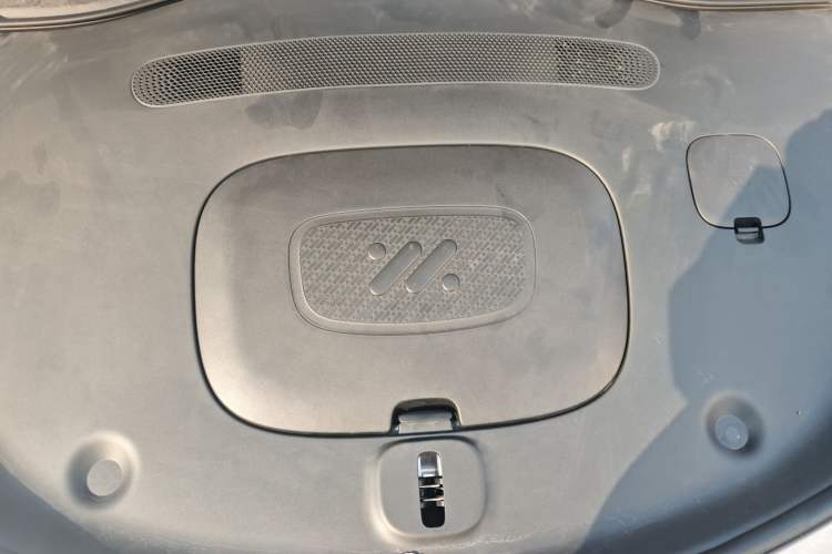 Used IM L6 2024 Max Standard Edition Engine Bay